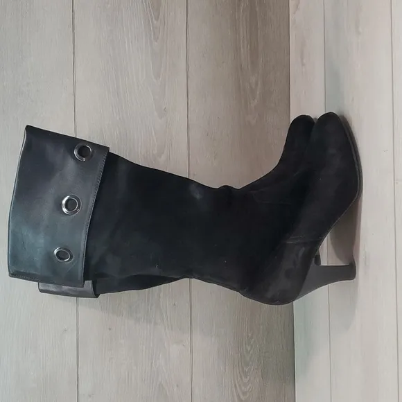 Sofft Womens Grommet Cuffed Tall Leather Heels Boots shoes sz 11M
