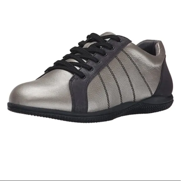 SoftWalk Memory Foam Silver Wash lace up sneakers