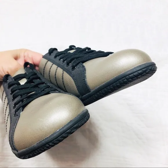 SoftWalk Memory Foam Silver Wash lace up sneakers