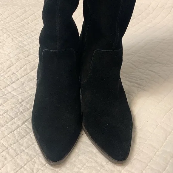 SOLE SOCIETY Aresa knee high suede boots tassel detail on back black size 7