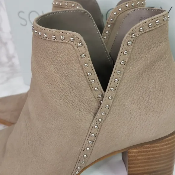 Sole Society Dalphine Leather Boots Color Porcini Size 8