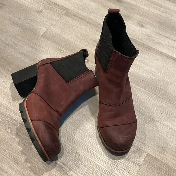 Sorel Addington Chelsea Redwood Waterproof Boots Ankle Sz 8 Heel