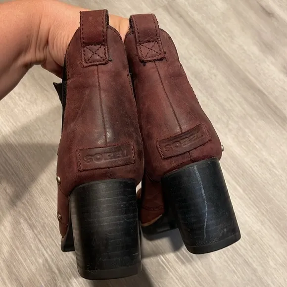 Sorel Addington Chelsea Redwood Waterproof Boots Ankle Sz 8 Heel