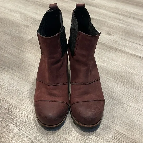 Sorel Addington Chelsea Redwood Waterproof Boots Ankle Sz 8 Heel