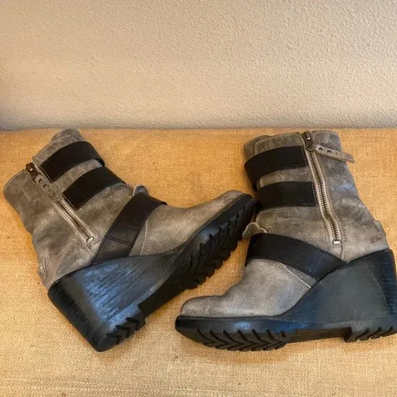 Sorel After Hours Wedge Moto Boots Gray Leather Strappy Almond Toe Size 6