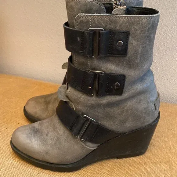 Sorel After Hours Wedge Moto Boots Gray Leather Strappy Almond Toe Size 6