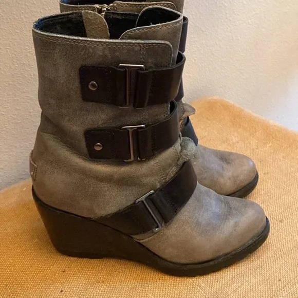 Sorel After Hours Wedge Moto Boots Gray Leather Strappy Almond Toe Size 6