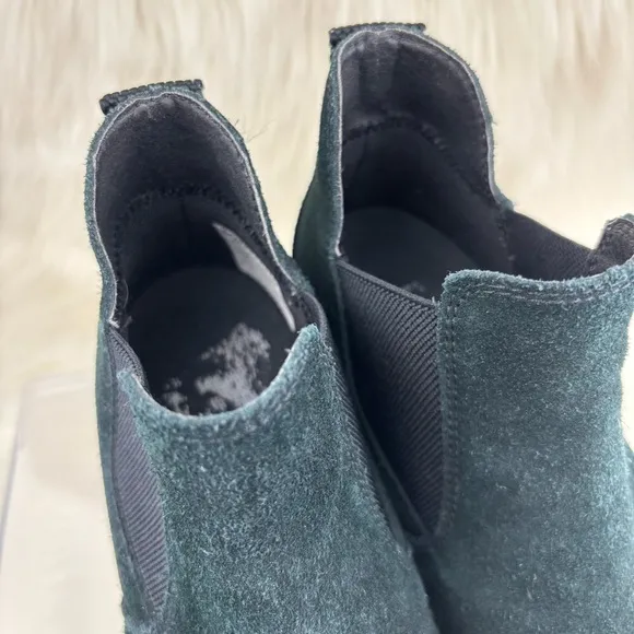 Sorel Black Ankle Suede Wedges Boots size 6.5 Woman
