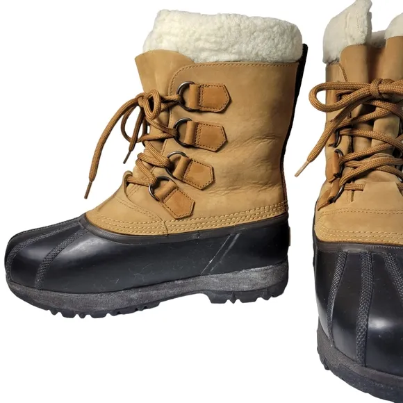 Sorel Caribou suede and rubber snow boots Size 7