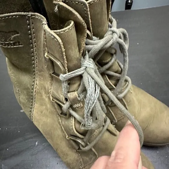 Sorel Joan Of Arctic Wedge II Ankle Boot Green Suede Size 6.5