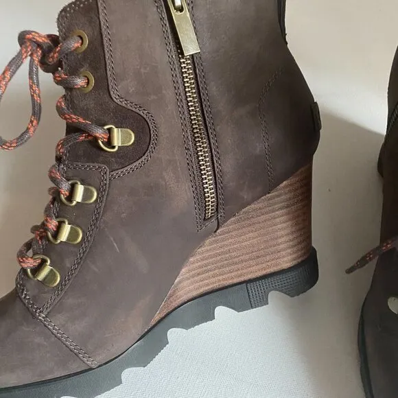 Sorel Joan Uptown Blackend Brown Nubuck Suede Wedge Lace up Boots 9.5