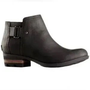 Sorel Lolla Black Leather Zip Ankle Booties Buckle Detail 7 Side Zip Rustic Boho