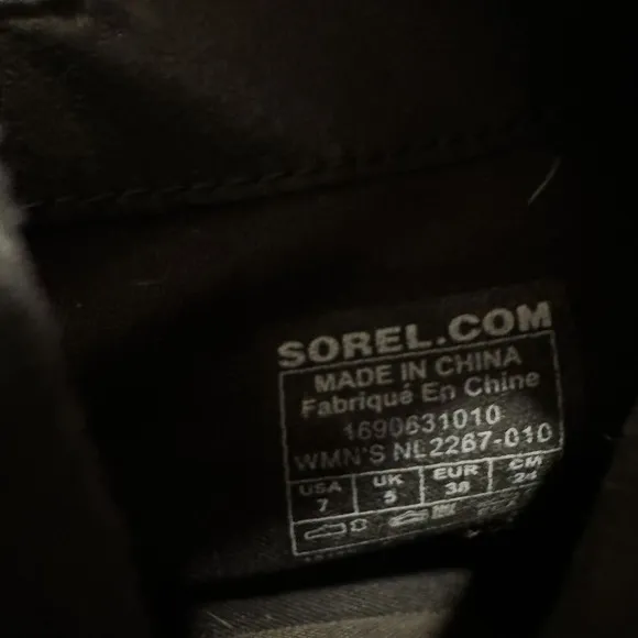 Sorel Lolla Black Leather Zip Ankle Booties Buckle Detail 7 Side Zip Rustic Boho