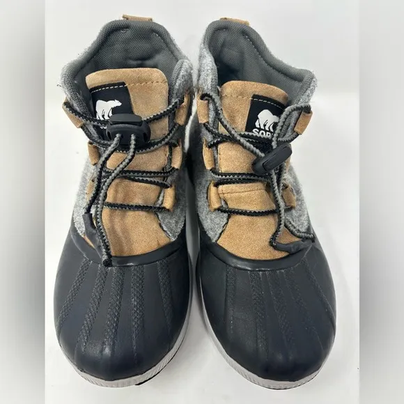 Sorel Out N About III Size 6 Classic Women's Waterproof Boot Gray Black Tan