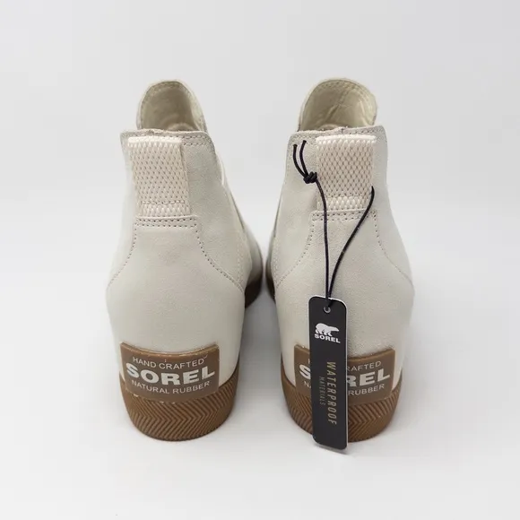 Sorel Out N About Slip On Cream Suede Wedge Boots Size 10.5 Booties