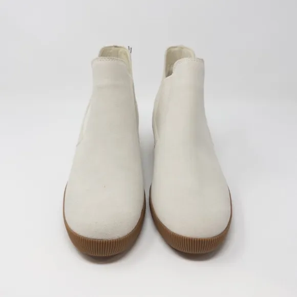 Sorel Out N About Slip On Cream Suede Wedge Boots Size 10.5 Booties