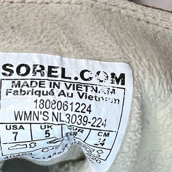 Sorel size 7 Tan suede and faux fur ankle boots waterproof