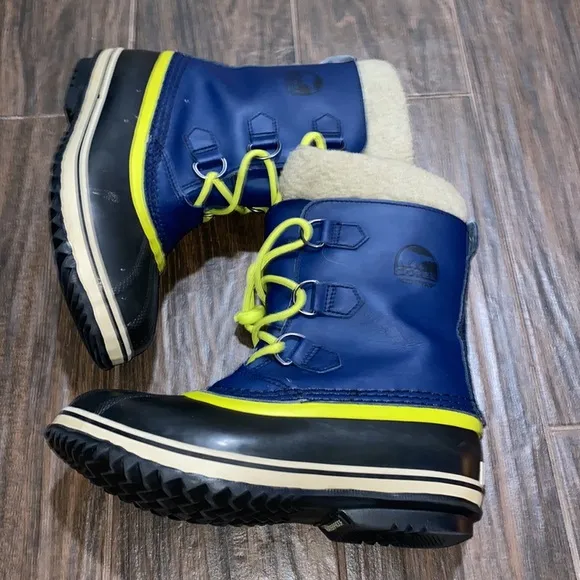 Sorel weatherproof boots