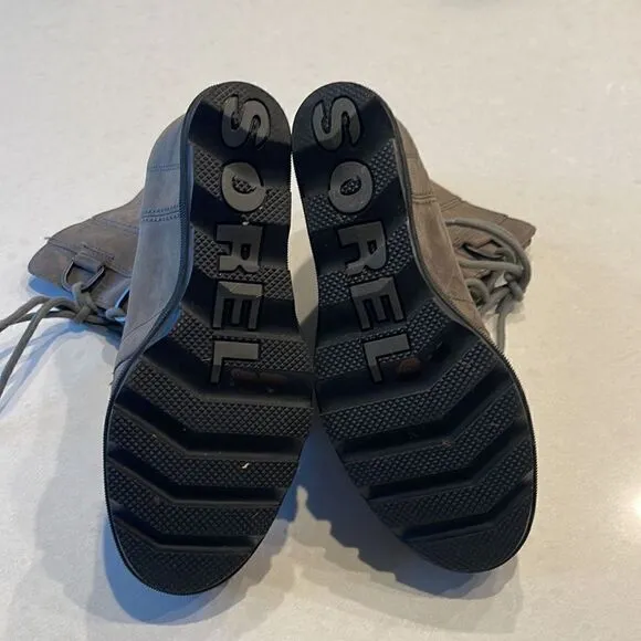 Sorel women’s boots size 7  town leather super cute current style and soles.
