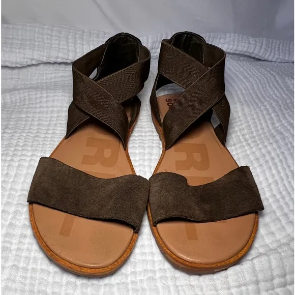 Sorel Women’s Ella ll Flat Sandals. Size 6.5. Olive Green.