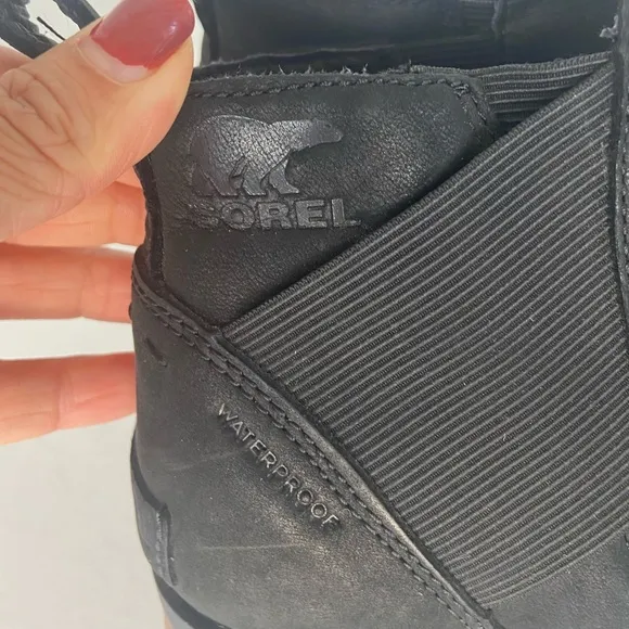 Sorel Women's Emelie Chelsea Ankle Boots Size 6 Color Black Waterproof Slip On