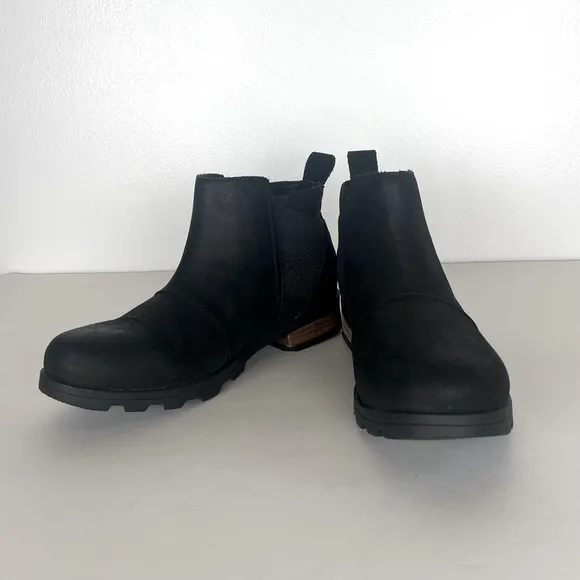 Sorel Women's Emelie Chelsea Ankle Boots Size 6 Color Black Waterproof Slip On