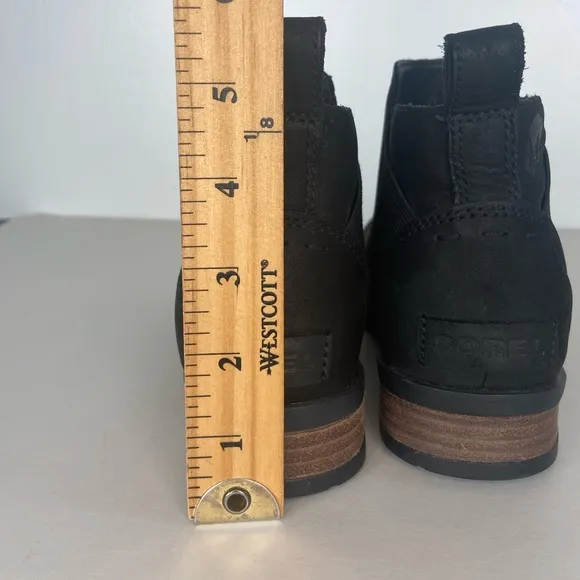 Sorel Women's Emelie Chelsea Ankle Boots Size 6 Color Black Waterproof Slip On