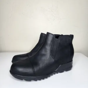 Sorel Women's Evie Black Pull On Chelsea Lug Sole Boots Size 8.5