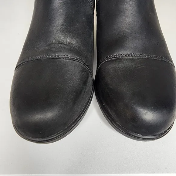 Sorel Women's Evie Black Pull On Chelsea Lug Sole Boots Size 8.5