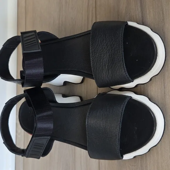 Sorel Women's Kinetic Impact Y Strap High Sandals 9.5