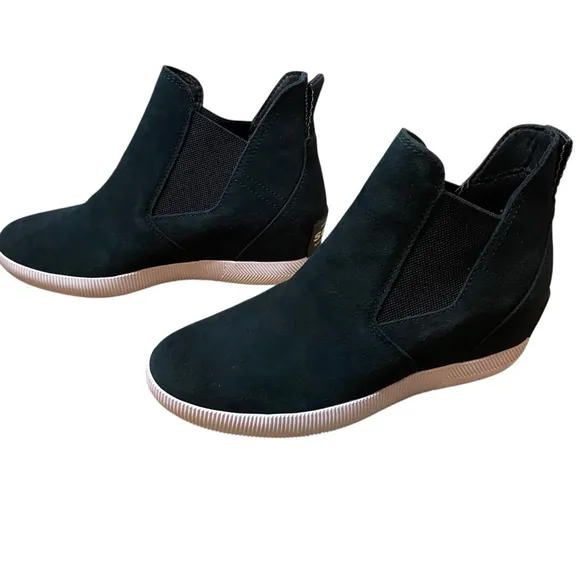 Sorel Women’s Out N About Slip On Size 7 Black Suede Wedge Ankle Boots Leather