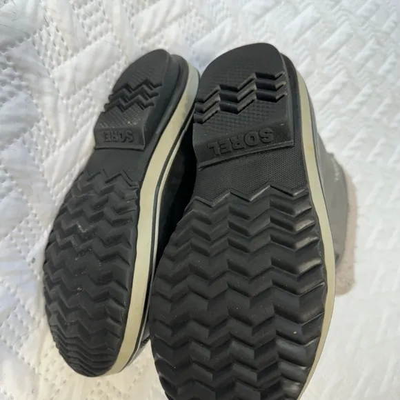 Sorel Yoot Pac Waterproof Weather Resistant Grey Slip On Winter Snow Boots