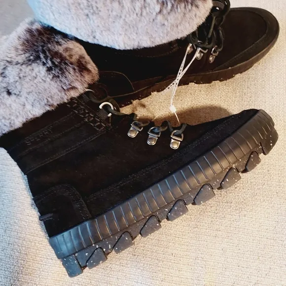 Sperry Women's Torrent Lace Up Waterproof Faux Fur Winter Boot Sz-8.5