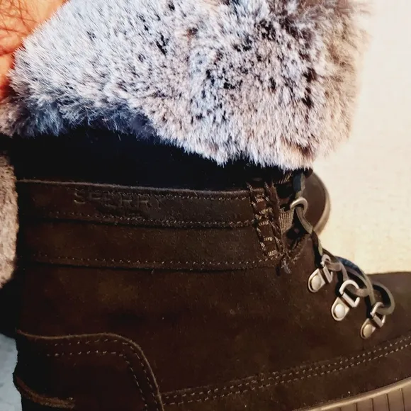 Sperry Women's Torrent Lace Up Waterproof Faux Fur Winter Boot Sz-8.5