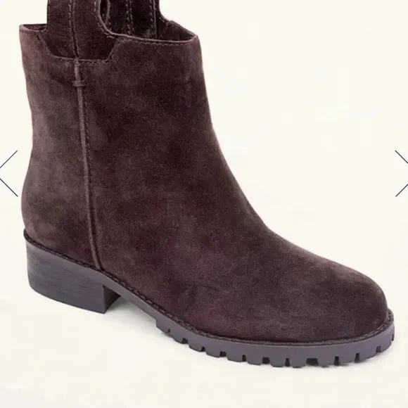 Splendid Pattoon suede chelsea boots, size 7.5