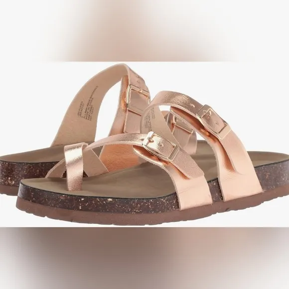 Steve Madden Beached 5 Strappy Flat Sandal Rose Gold Toe Buckle Shoe Size 3 NEW