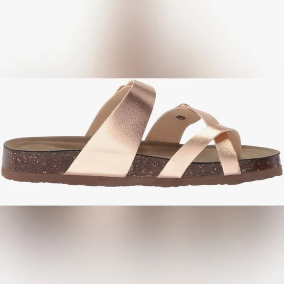 Steve Madden Beached 5 Strappy Flat Sandal Rose Gold Toe Buckle Shoe Size 3 NEW