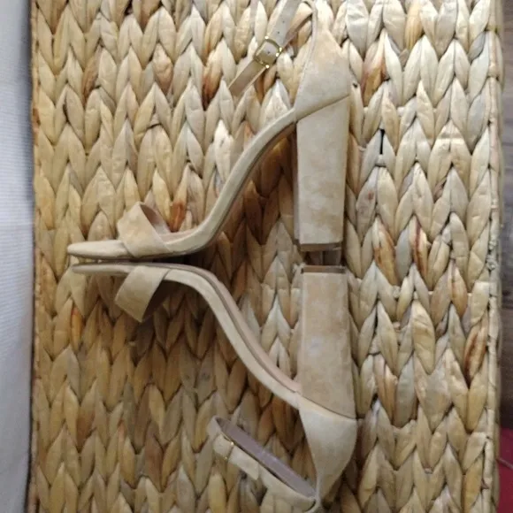 Steve Madden high heels suede sandals 9.5