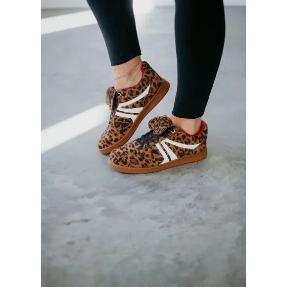 STEVE MADDEN MADRID Low top Sneakers NIB 8.5 Women’s Shoes Leopard Retro