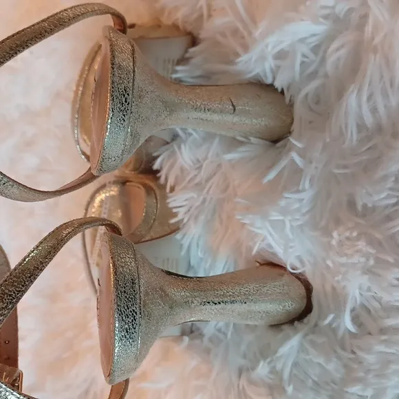 Steve Madden Nicky Gold Platform Ankle Strap High Heel Sandals Size 9 NEW
