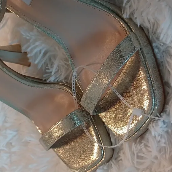 Steve Madden Nicky Gold Platform Ankle Strap High Heel Sandals Size 9 NEW