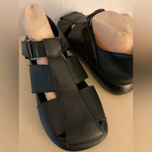 Steve Madden vintage rare men Black Leather woven Sandals Size 12