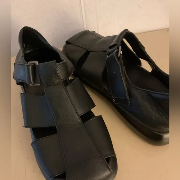 Steve Madden vintage rare men Black Leather woven Sandals Size 12
