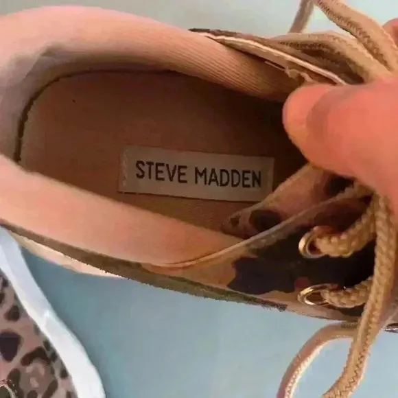 Steve Madden Women's Cliff Camo Animal Print Sneaker Size 8 Fashion Streetwear