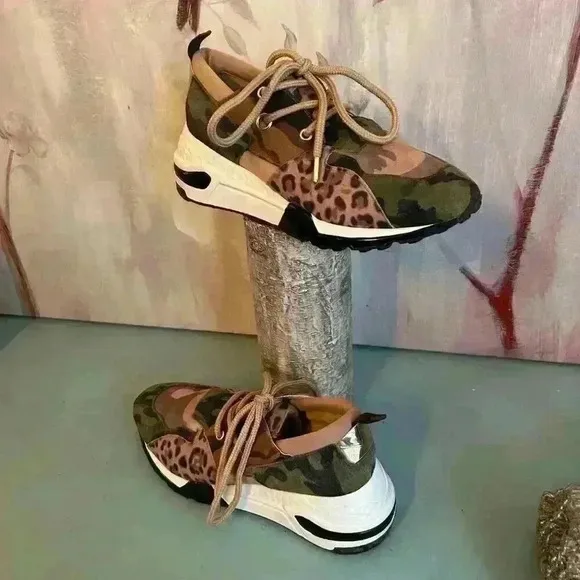 Steve Madden Women's Cliff Camo Animal Print Sneaker Size 8 Fashion Streetwear