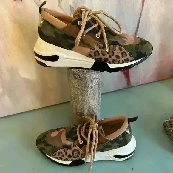Steve Madden Women's Cliff Camo Animal Print Sneaker Size 8 Fashion Streetwear