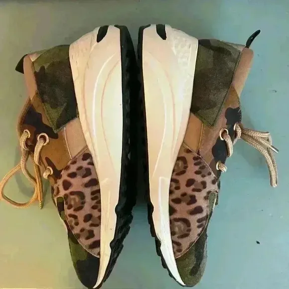 Steve Madden Women's Cliff Camo Animal Print Sneaker Size 8 Fashion Streetwear