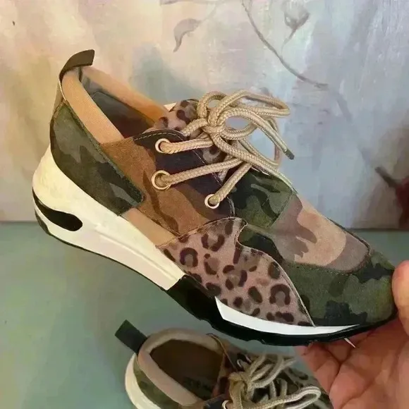 Steve Madden Women's Cliff Camo Animal Print Sneaker Size 8 Fashion Streetwear
