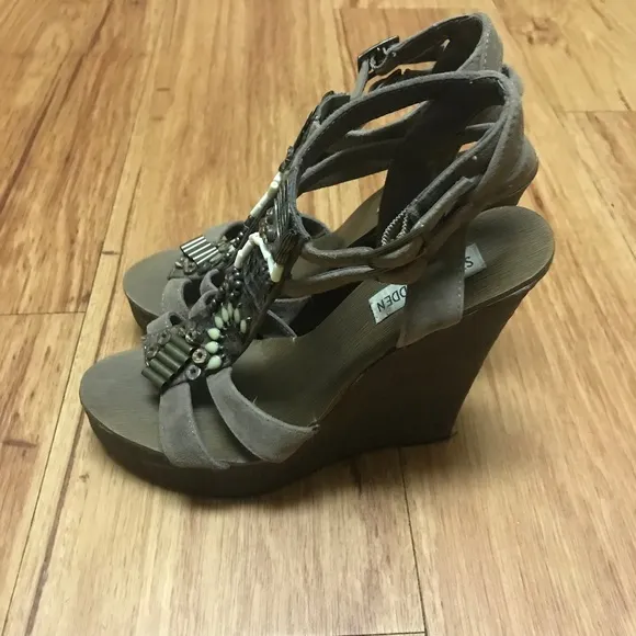 Steve Madden Wood Brown Beaded Wedge Sandals