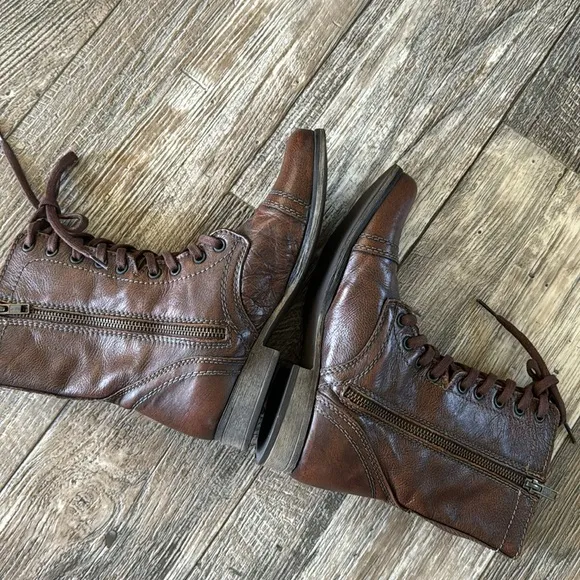 STEVE MEDDEN WOMEN BEAUTIFUL LEATHER BOOTS, SIZE 6.5